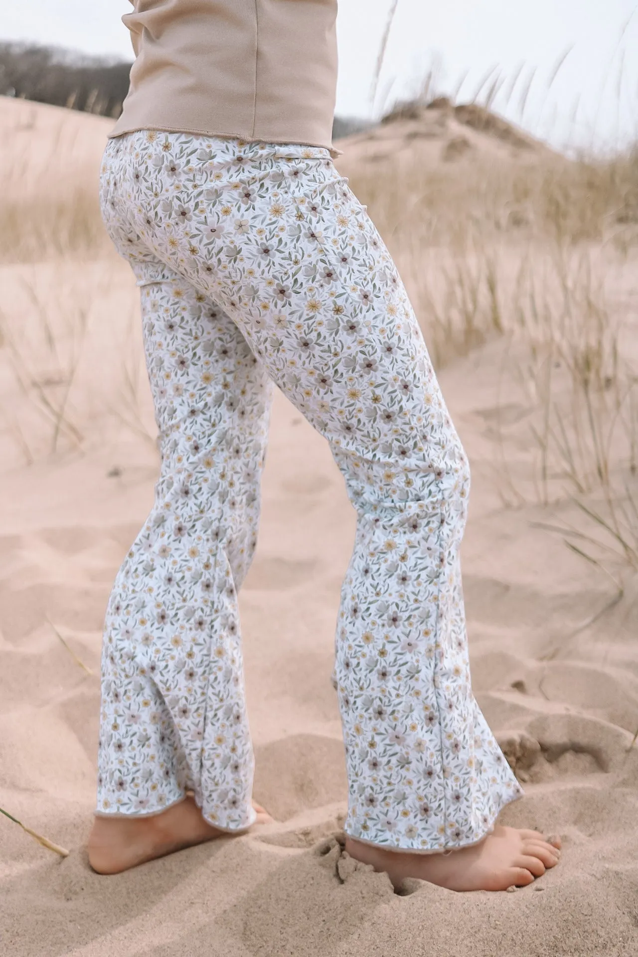 Almond Floral Flare Leggings