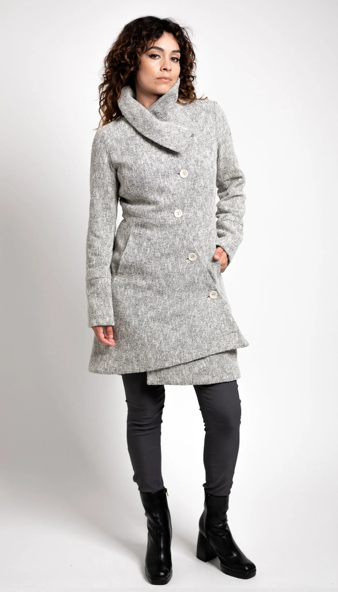 Swerve Coat - Discover the Best Cloud Texture Coat with Cotton and Wool for a Unique Novelty Look.