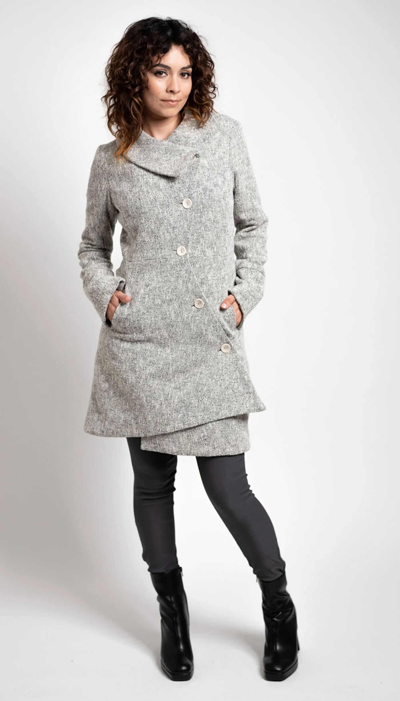 Swerve Coat - Discover the Best Cloud Texture Coat with Cotton and Wool for a Unique Novelty Look.